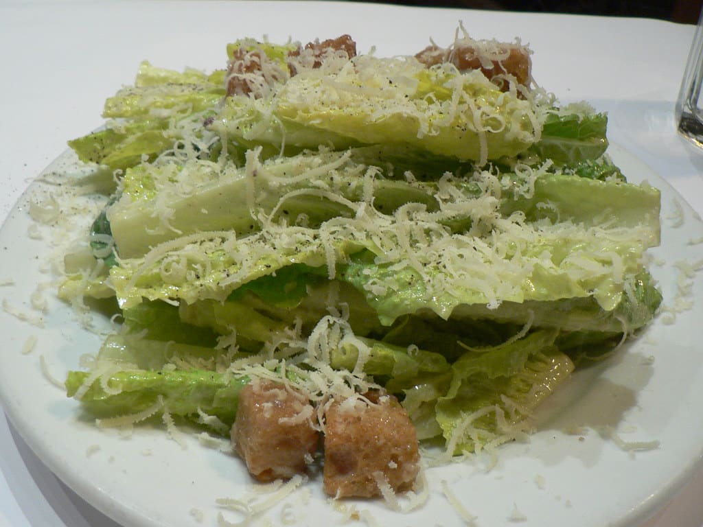 Cezar salata s piletinom